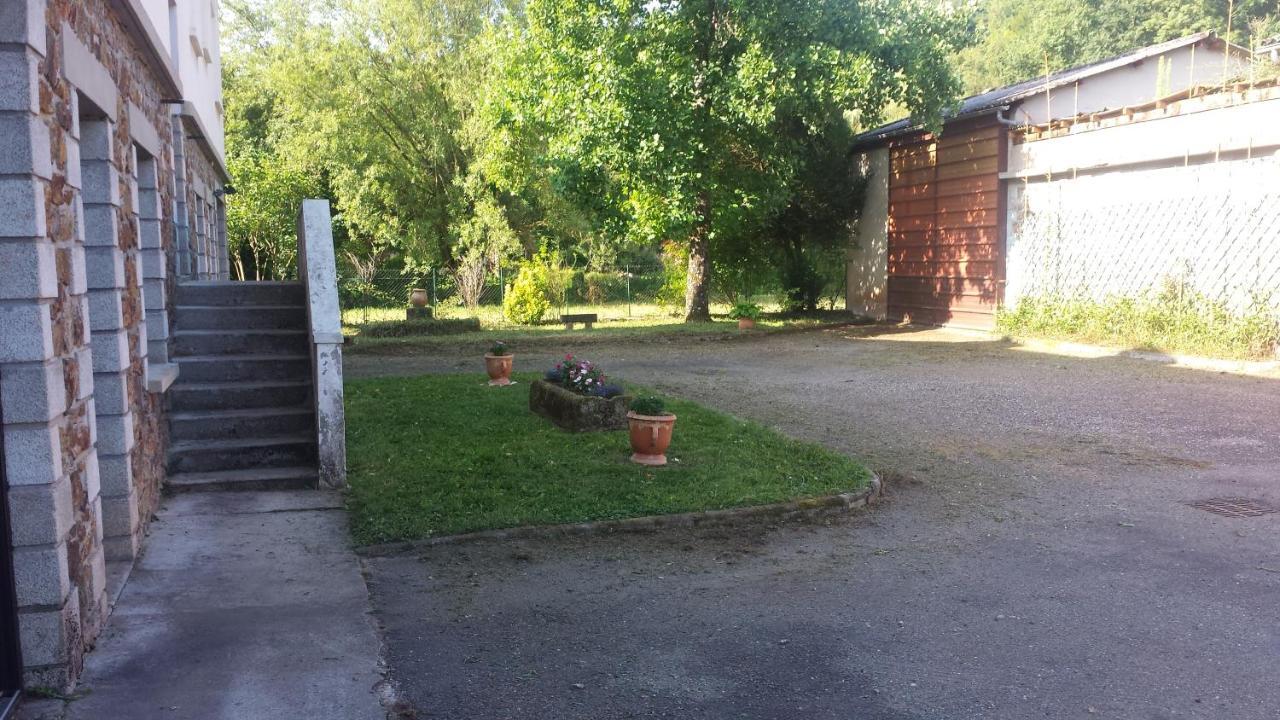 Bed and Breakfast Le Curieux De Conques Saint-Cyprien-sur-Dourdou Экстерьер фото
